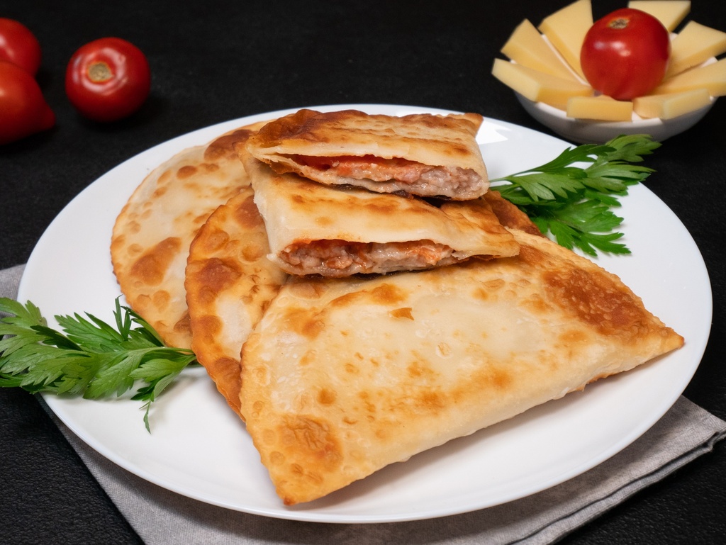 Pork, Cheese and Tomato Chebureki (Stuffed Pastry) (440 g, Frozen)