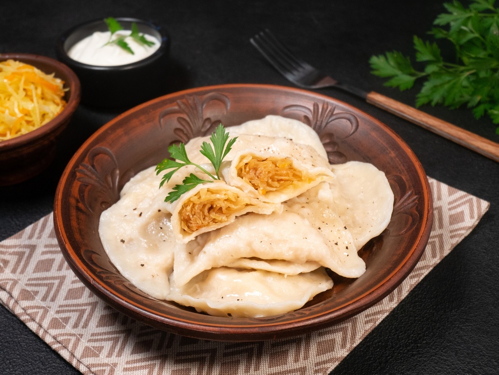 Sauerkraut Pierogies (Frozen) (1 kg)
