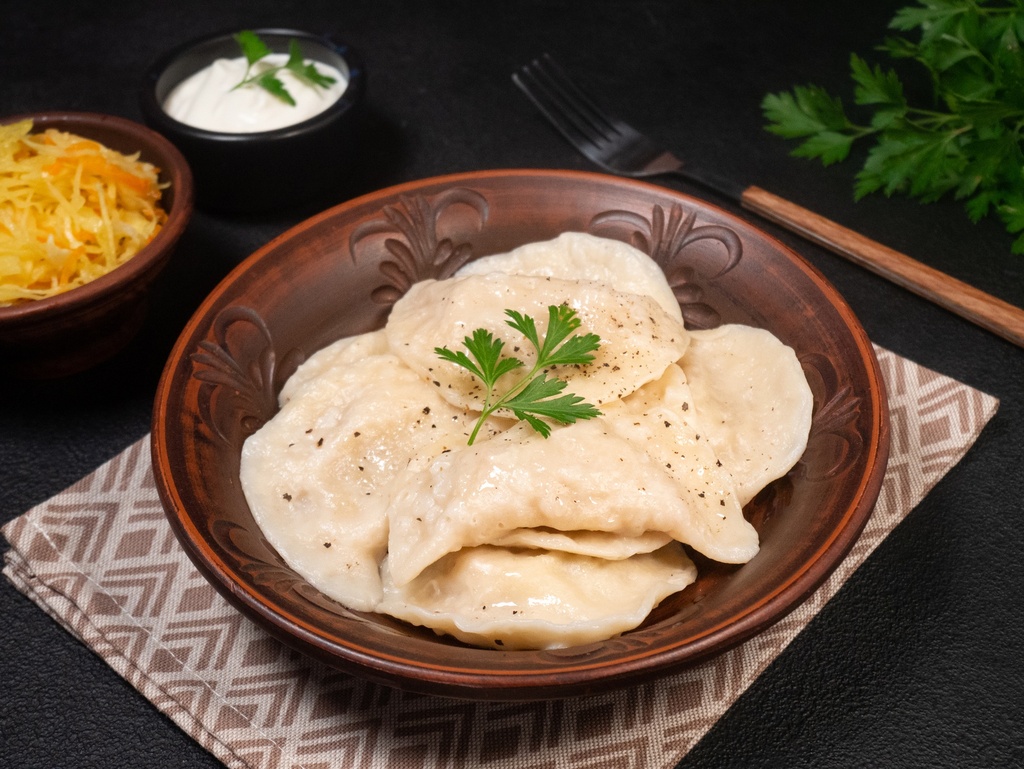 Sauerkraut and Wild Mushroom Pierogies (Frozen) (1 kg)