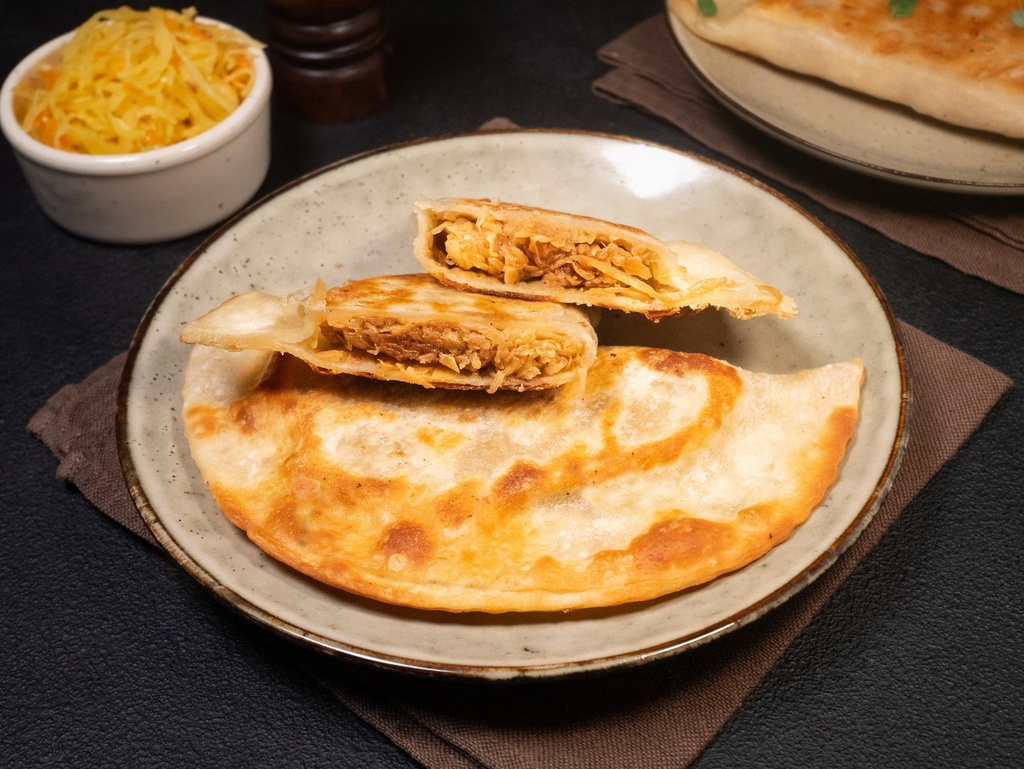 Sauerkraut Chebureki (Stuffed Pastry) (440 g, Frozen)