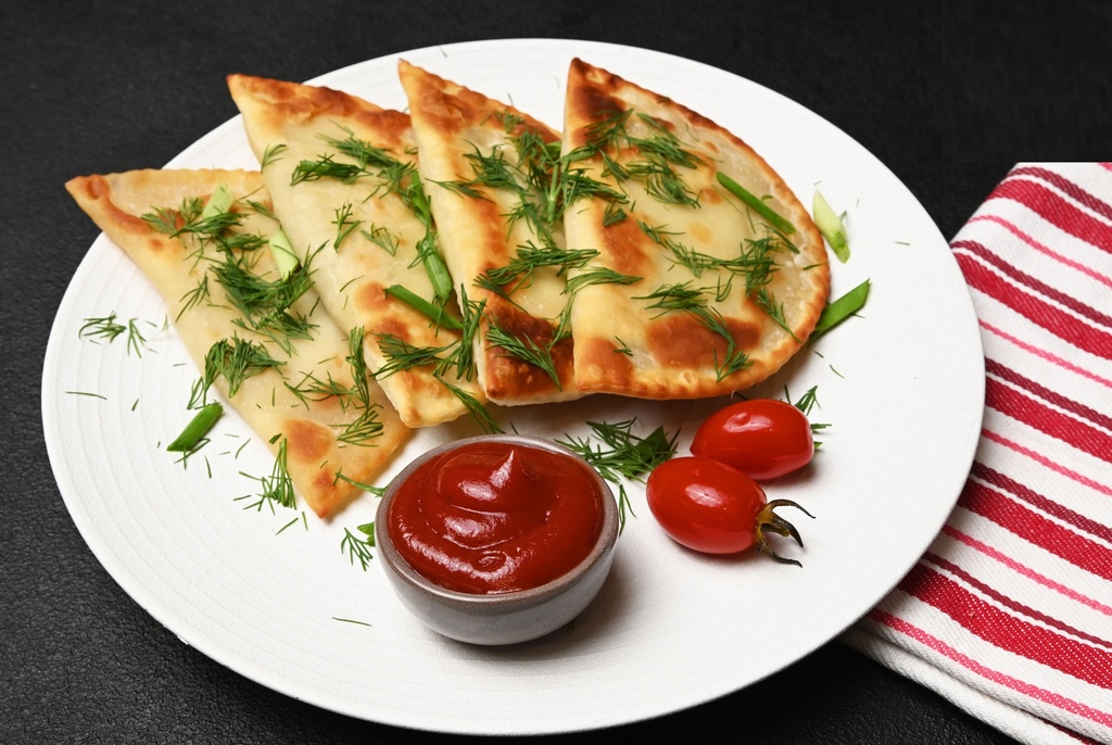 Pork Chebureki (Stuffed Pastry) (440 g, Frozen)