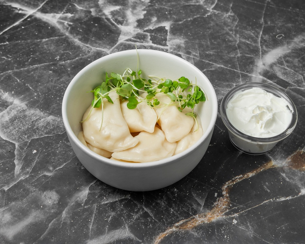 Potato and Mushroom Pierogies Plate (8 pcs)